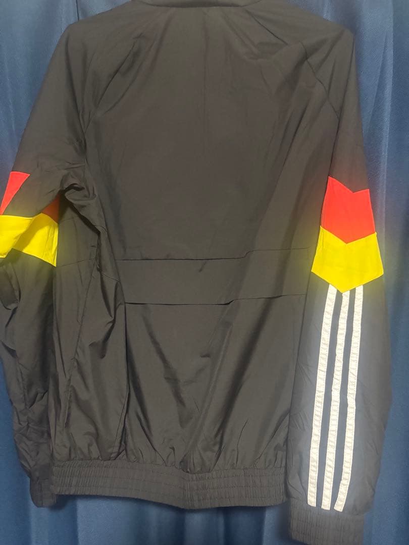 adidas ドイツ代表 ジャケット 黒/赤/黄
