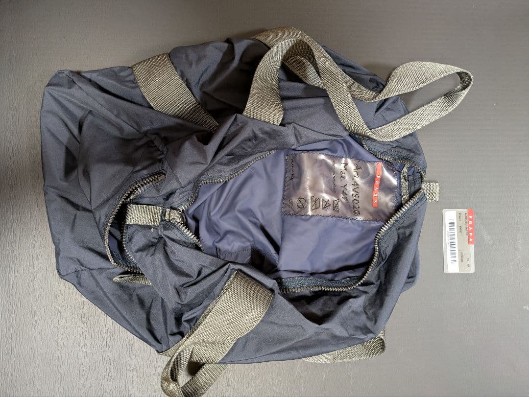 プラダ　ネイビー ナイロン スポーツバック