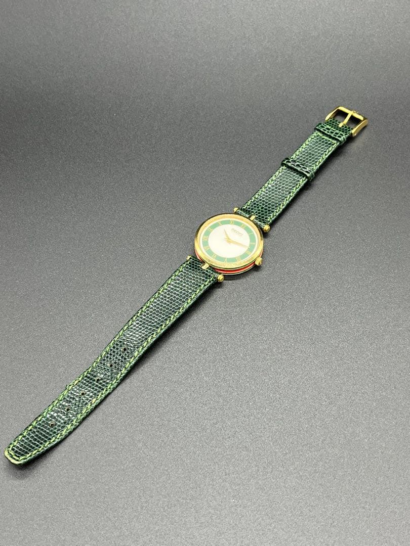 稼働品 GUCCI 腕時計 新品電池交換 レディース シェリーライン 緑 金