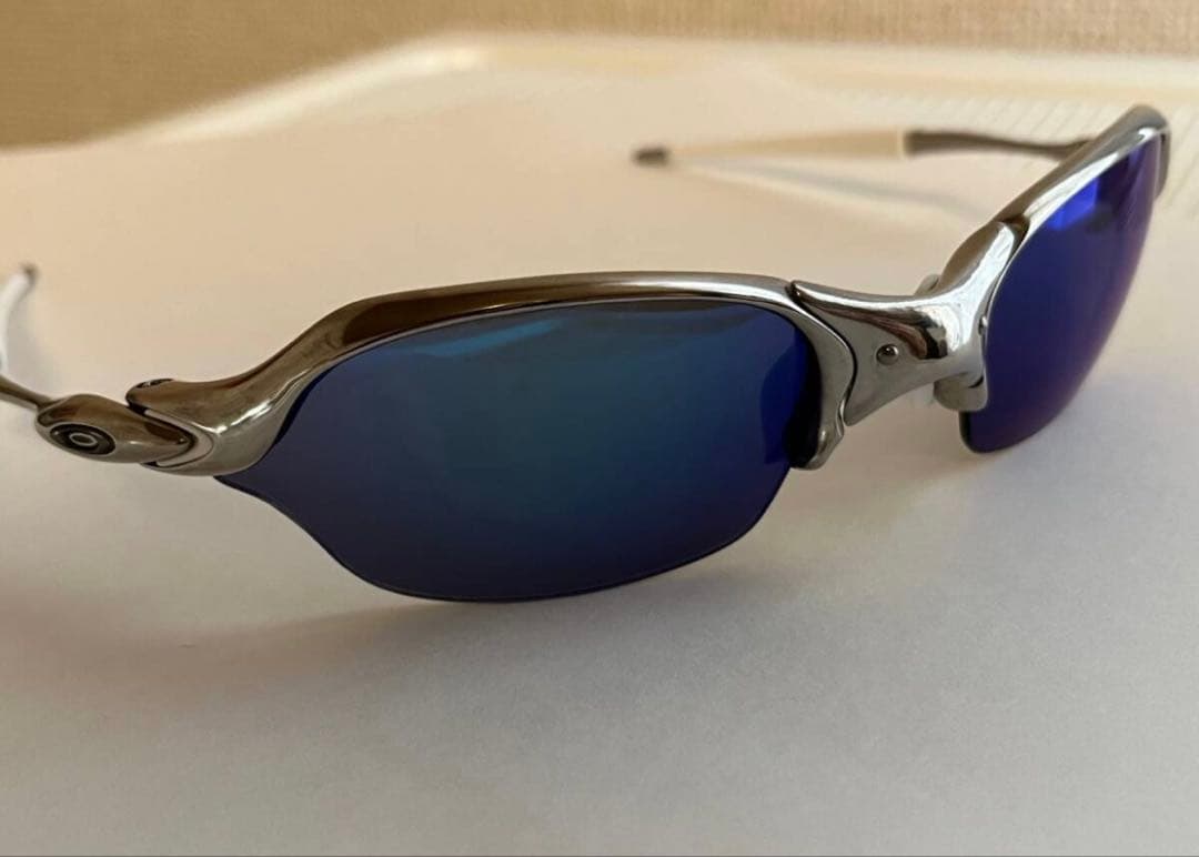 Oakley ロメオ2 (オーバーホール済) スペアレンズ　とケース付き