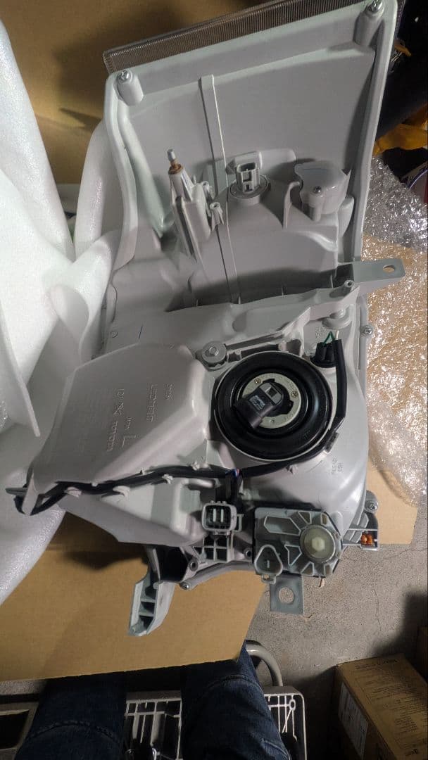 ダークプライムS 純正LEDヘッドライト