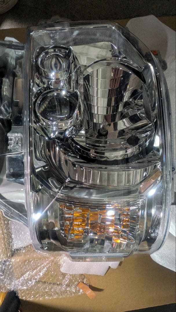 ダークプライムS 純正LEDヘッドライト