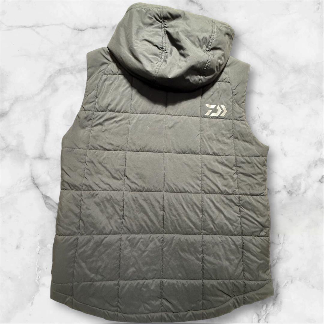 美品 ダイワ（DAIWA） 中綿ナイロンベスト 取り外しフード ブラック L