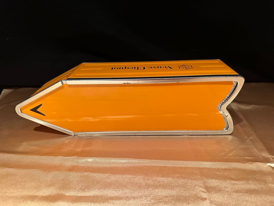 シャンパーニュ・ヴーヴ・クリコ・カスタマイズ・ギフトボックス（1個）