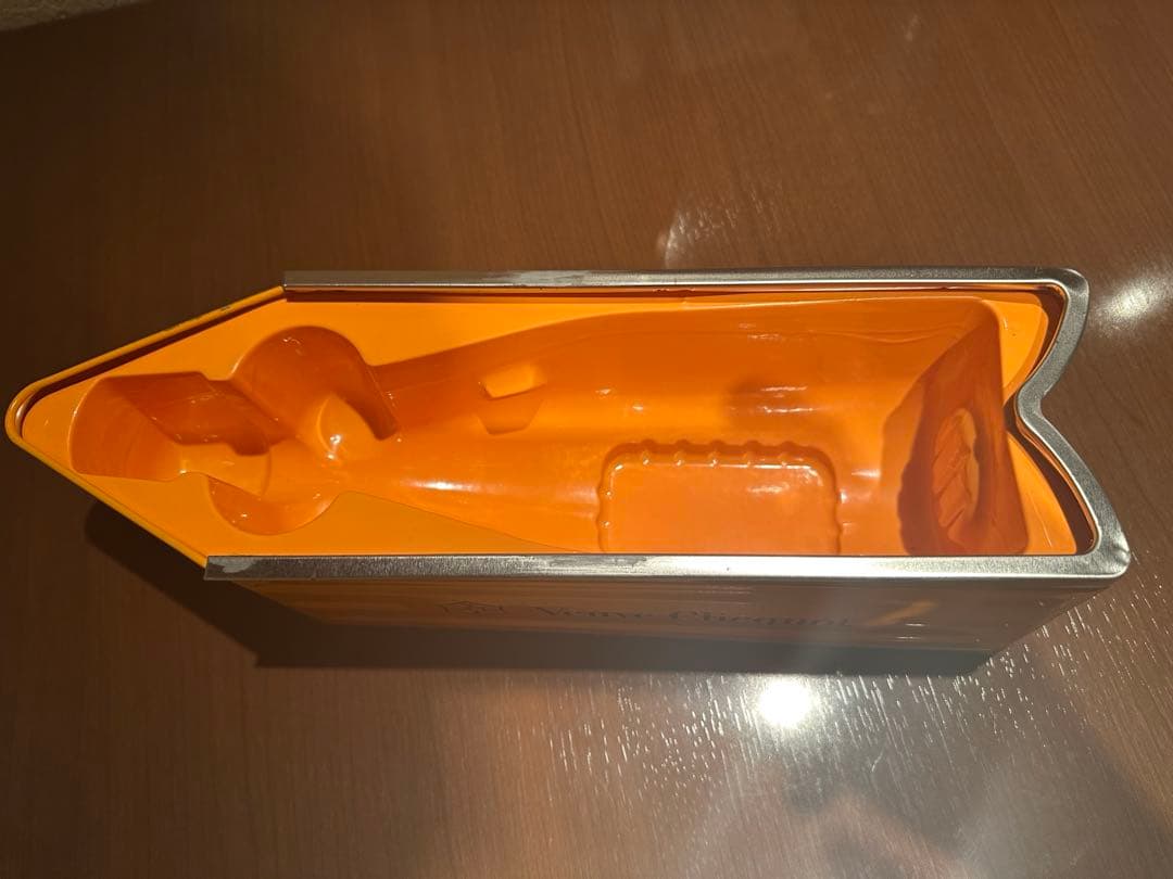 シャンパーニュ・ヴーヴ・クリコ・カスタマイズ・ギフトボックス（1個）