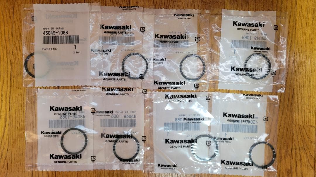 カワサキ　新品 ZZR400 キャリパーシール 前後セット ブレーキOHに！