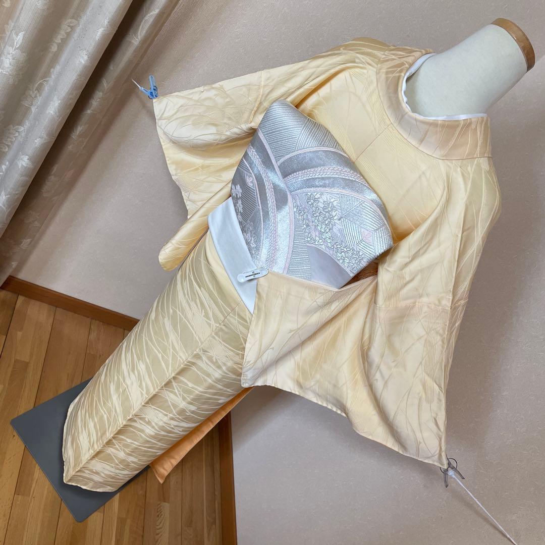 りんご　伊と幸謹製　優しい卵色の色無地