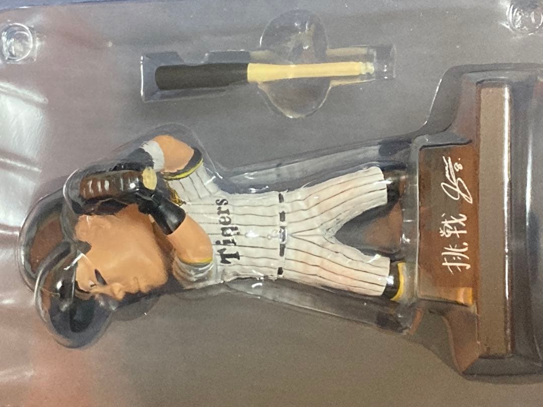 【非売品】 阪神タイガース　佐藤輝明選手　ボブルヘッド 人形