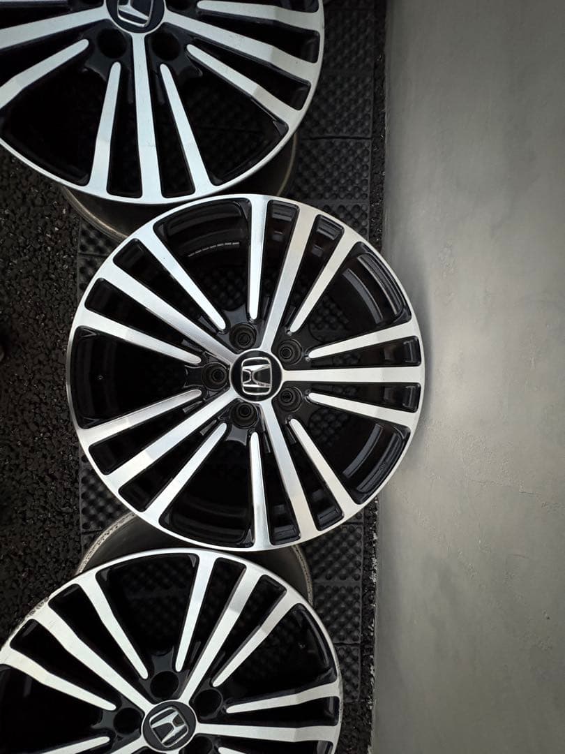 【おおもり】rc1 オデッセイ アブソルート純正18インチアルミ