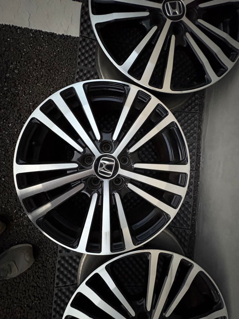 【おおもり】rc1 オデッセイ アブソルート純正18インチアルミ