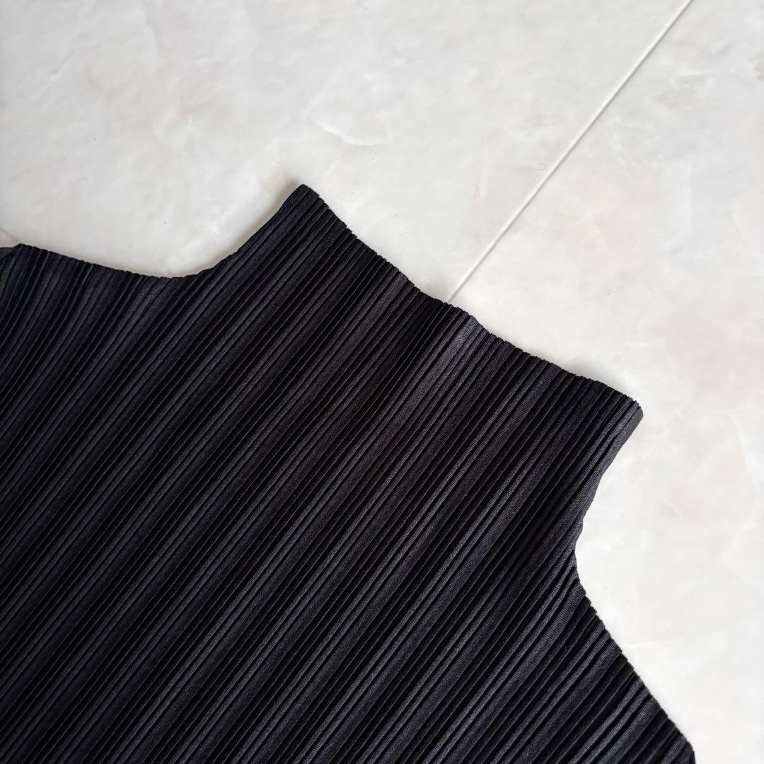 PLEATS PLEASE タートルネック長袖プリーツカットソー 黒3