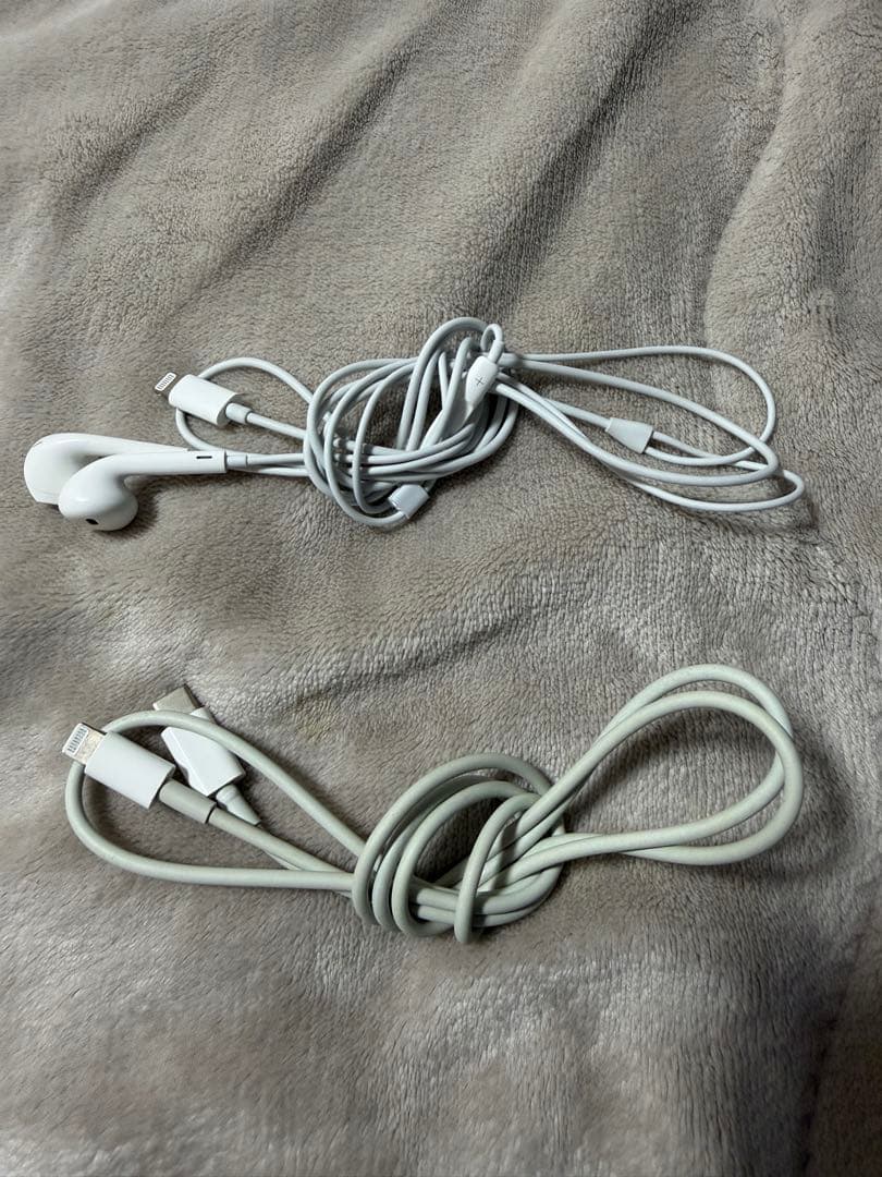 IPhone 13 ブルー 256GB 有線イヤホン 充電コード付き 傷あり