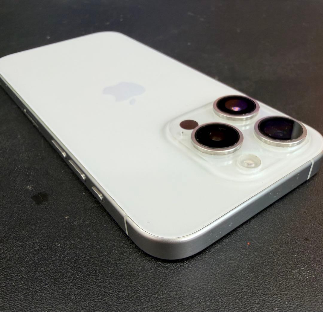 iPhone15 pro 256GB ホワイト （SIMフリー）