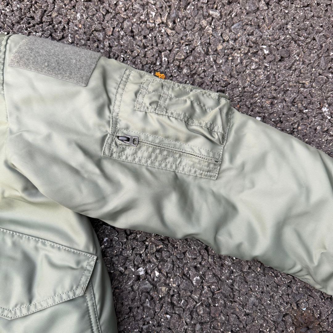 Alpha Industries MA-1 フライトジャケット Sサイズ