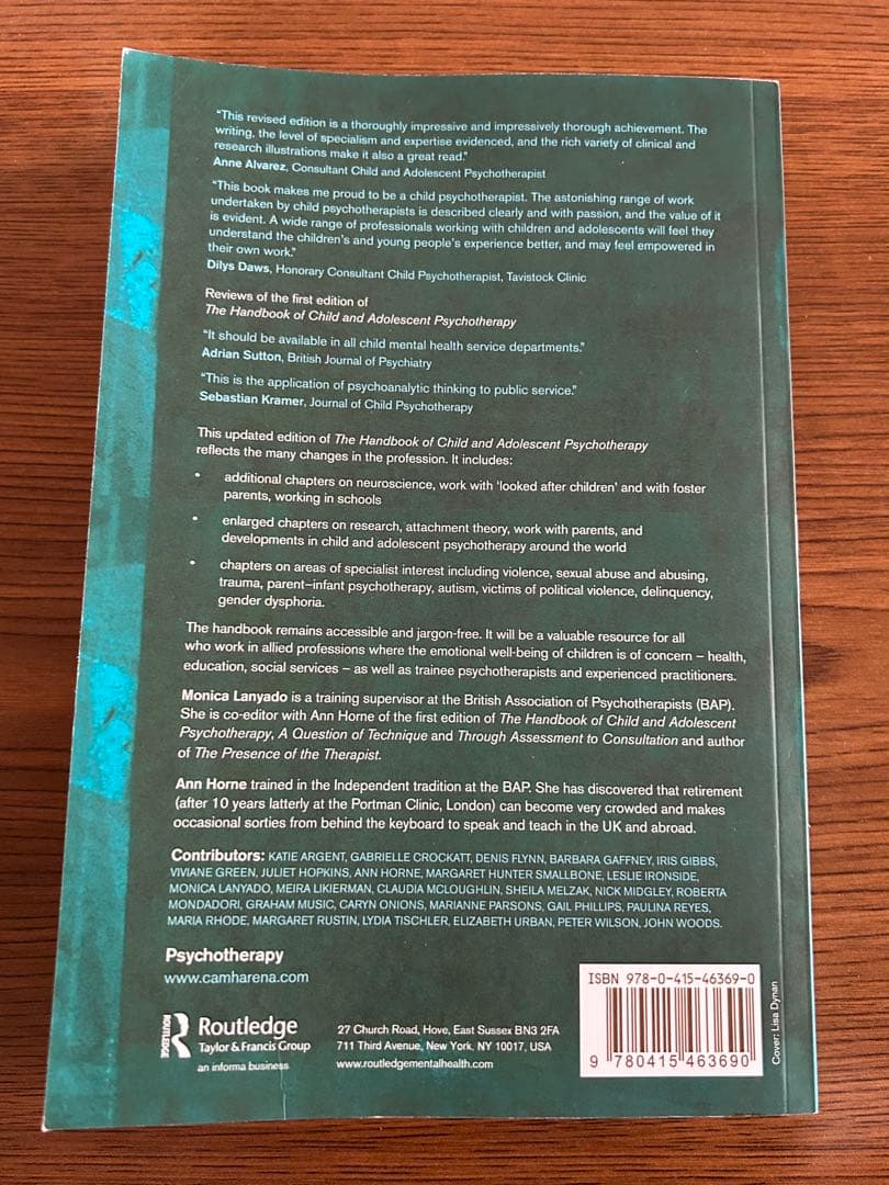 語学・辞書・学習参考書 Child and Adolescent Psychotherapy