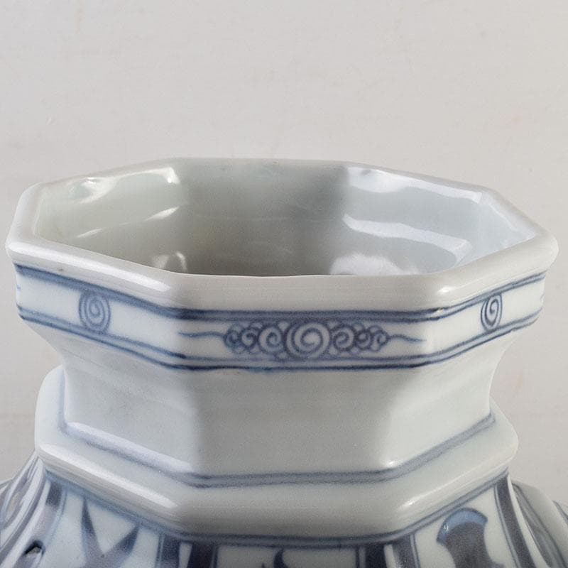 中国　青花　花弁文　八角面取瓶　壺　C　8945A