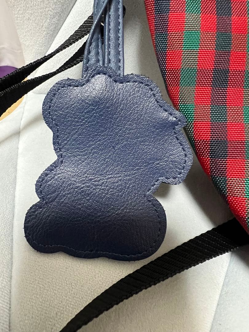 ファミリア　舟形ポシェット