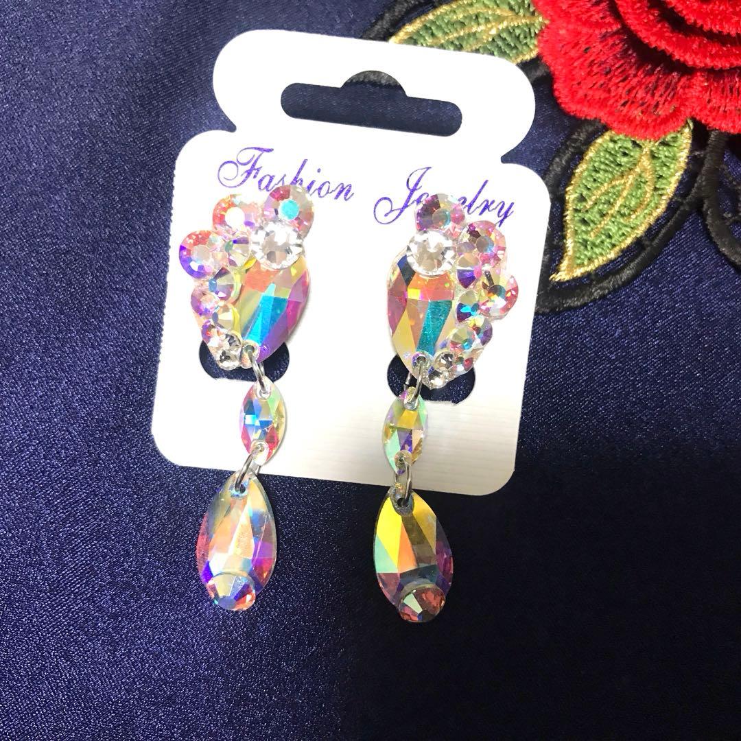 K9とスワロフスキー の美しい輝きロングイヤリング　社交ダンス☆ベリーダンス