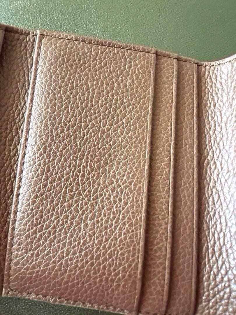 【新品・未使用】FURLA ピンクベージュxブラウン 三つ折り財布保管袋付