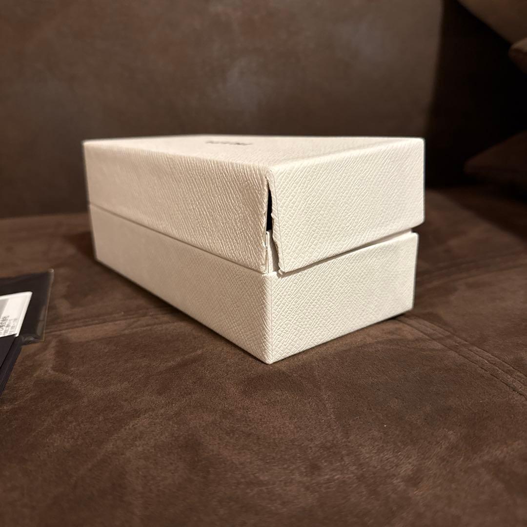 【PRADA】スクエアサングラス