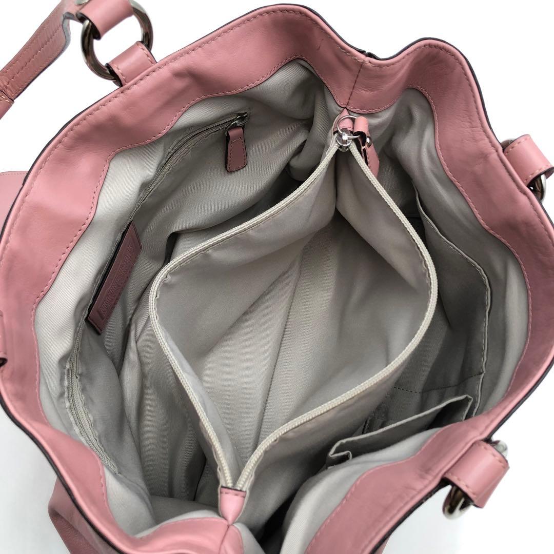 コーチ トートバッグハンドバッグ 肩掛け レザー　ピンク