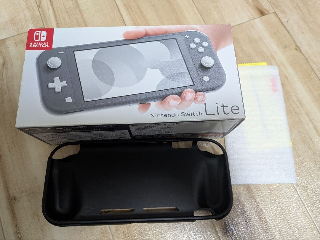 Nintendo Switch Lite グレー 本体　本体カバー付