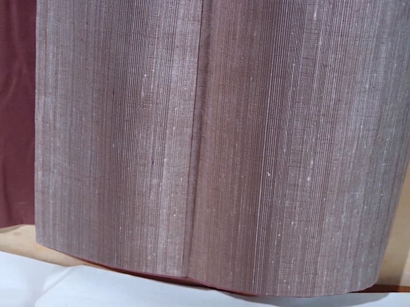 三越誂　暈し織り紬着物（縦縞文）裄68　正絹美品