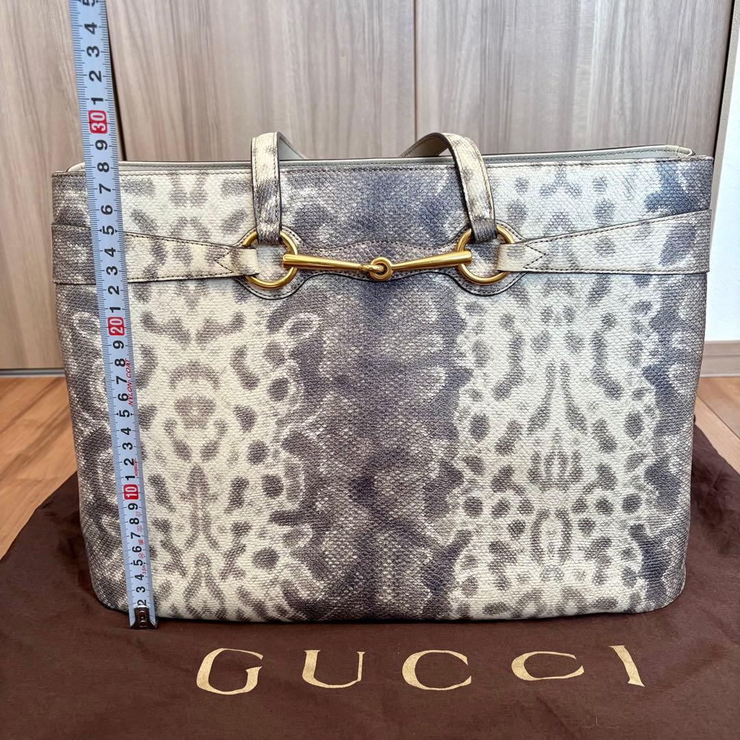 【週末値下げ！正規品】GUCCI グッチ レオパード柄 ショルダーストラップ付