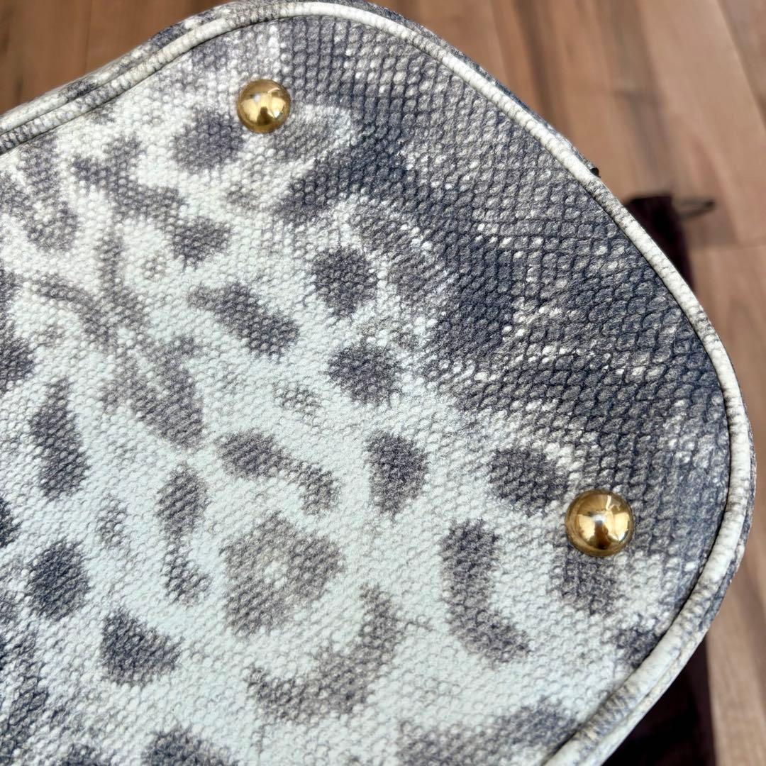 【週末値下げ！正規品】GUCCI グッチ レオパード柄 ショルダーストラップ付