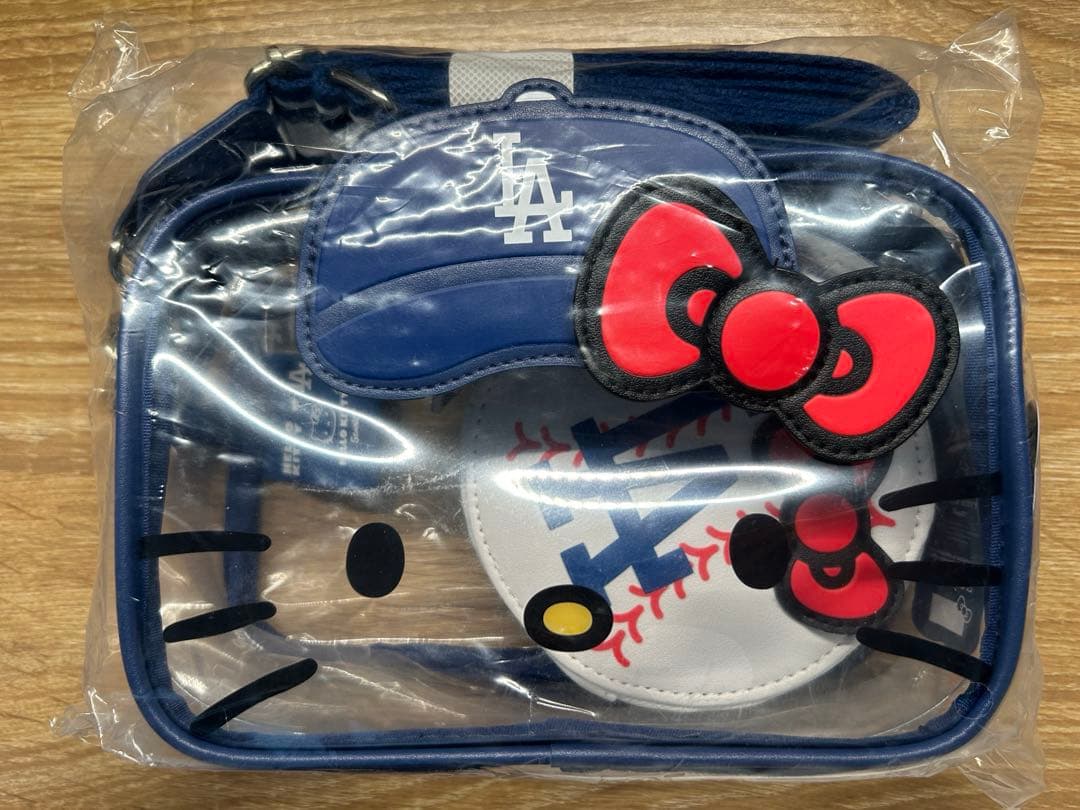ハローキティ ドジャース　8月5日の記念品　新品未開封