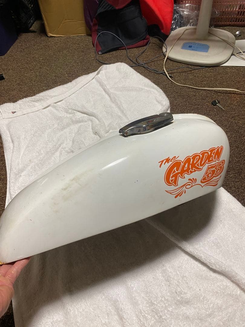 YAMAHA SR400 ガソリンタンク