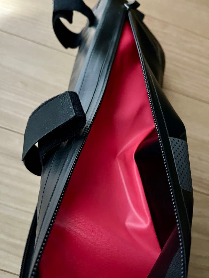 アクセサリー rapha WATERPROOF FRAME PACK - MEDIUM