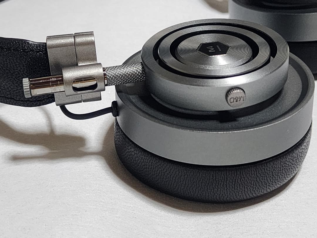 【美品】Master & Dynamic MH40 GUNL/BLACK