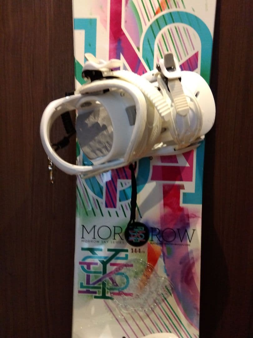 【3点セット 送料込み】 MORROW 144 レディース スノーボードセット