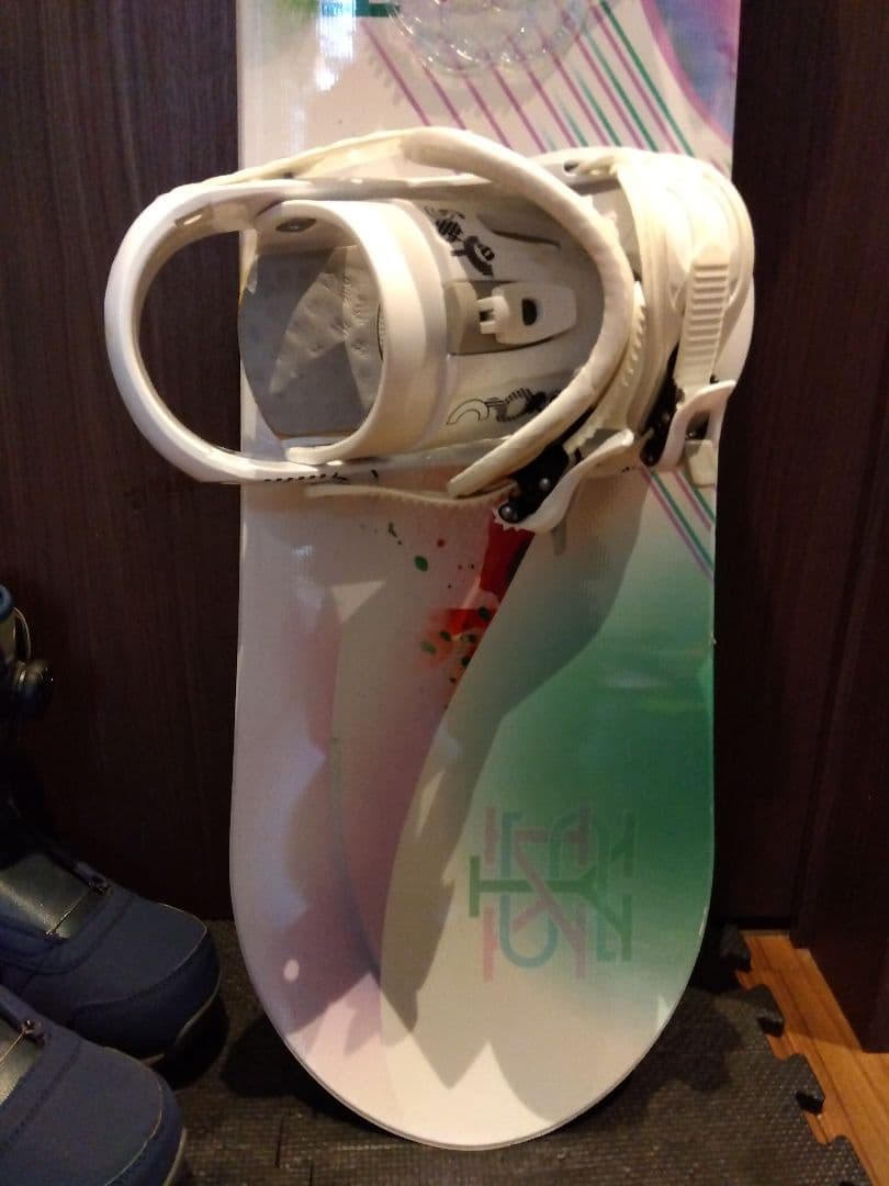 【3点セット 送料込み】 MORROW 144 レディース スノーボードセット