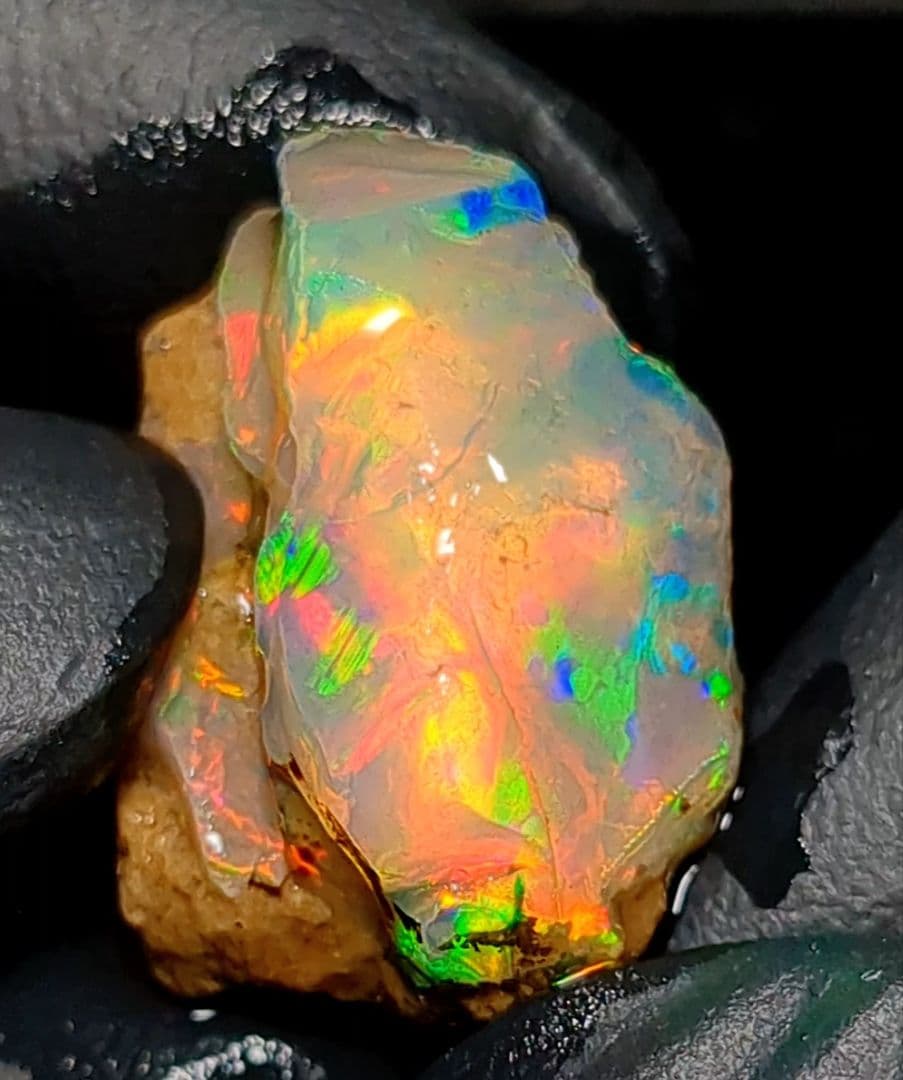 【20ct】エチオピア　オパール　原石　天然石　鉱物　標本　虹　ハニカムオパール