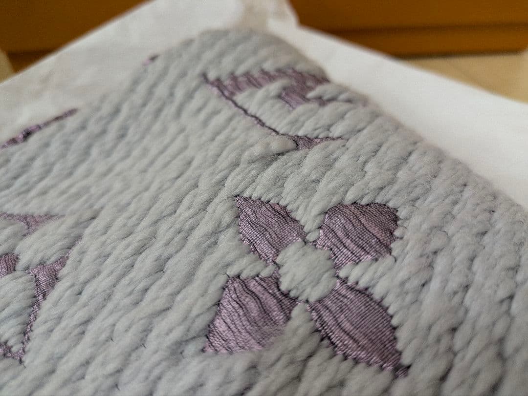 LOUIS VUITTON エシャルプ•ロゴマニアデュオ