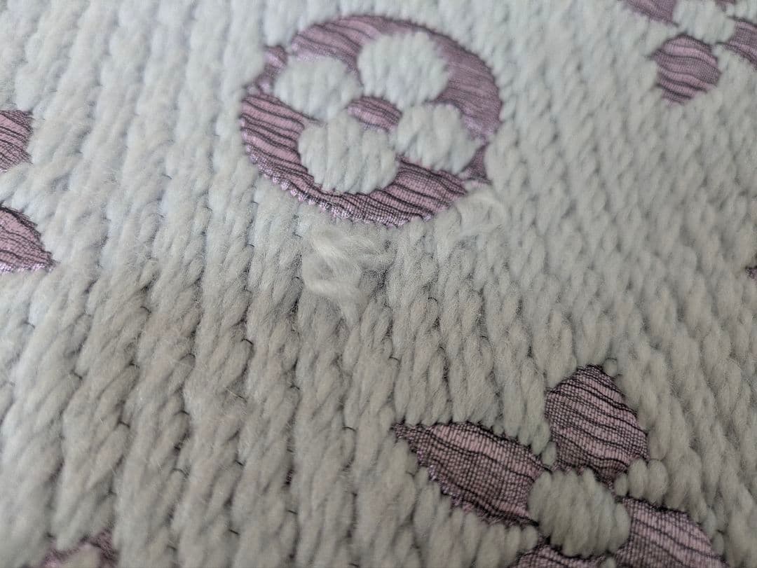 LOUIS VUITTON エシャルプ•ロゴマニアデュオ