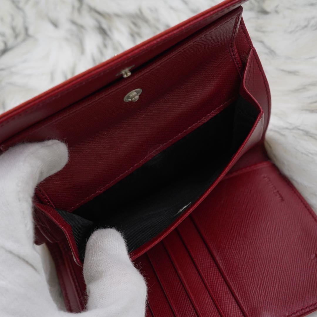 極美品　PRADA プラダ　三つ折り財布　ナイロン　三角プレート　レッド　希少
