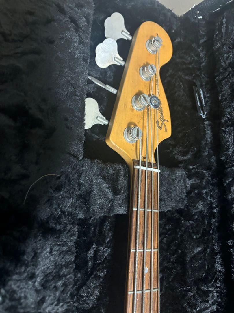 squier ジャズベース
