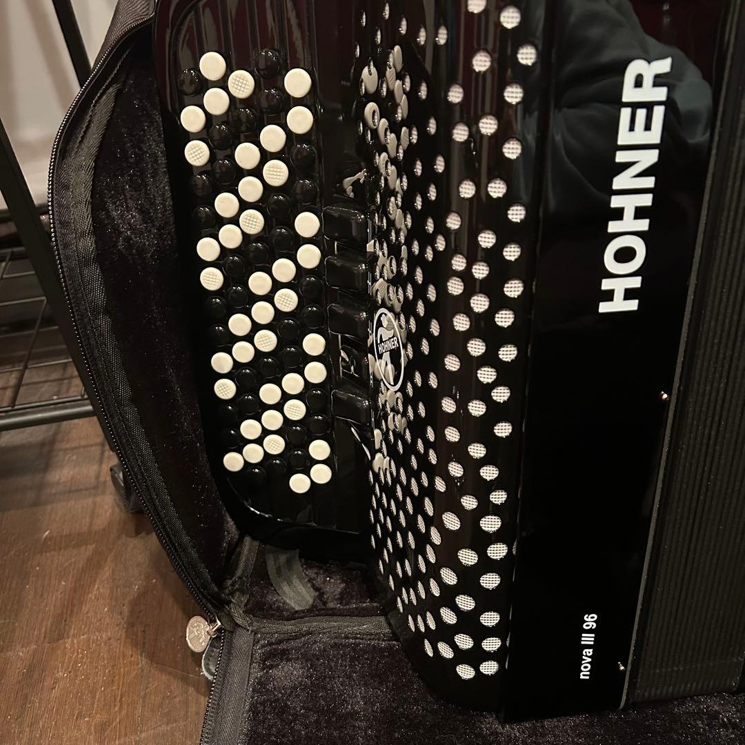 【超メルカリ市特価】Hohner nova III 96 ボタン アコーディオン