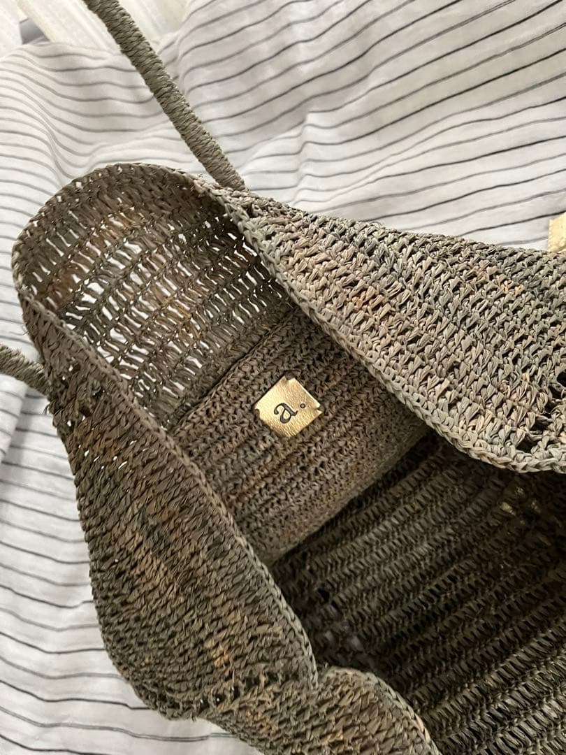 IENA購入　a. グレーカーキラフィアかご　ショルダー