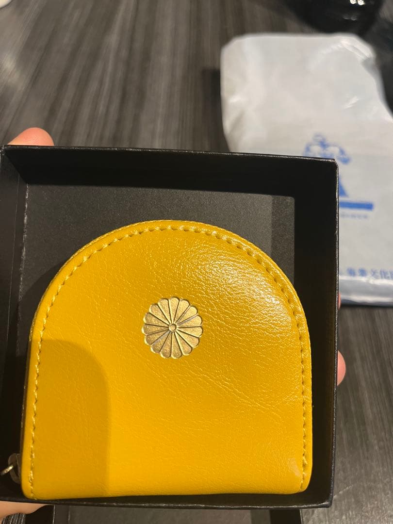 袋付き　皇居 黒馬蹄型小銭入 ケース 財布 黒 黄2色セット