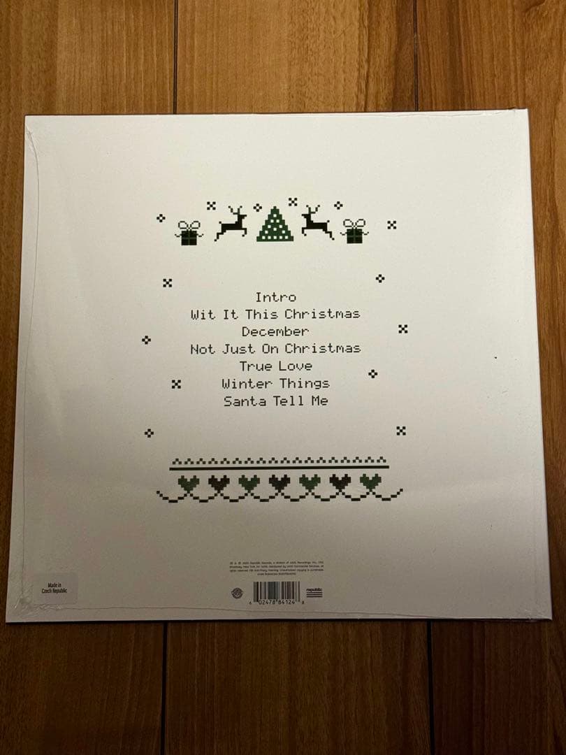 新品 限定盤 Ariana Grande / Christmas & Chill