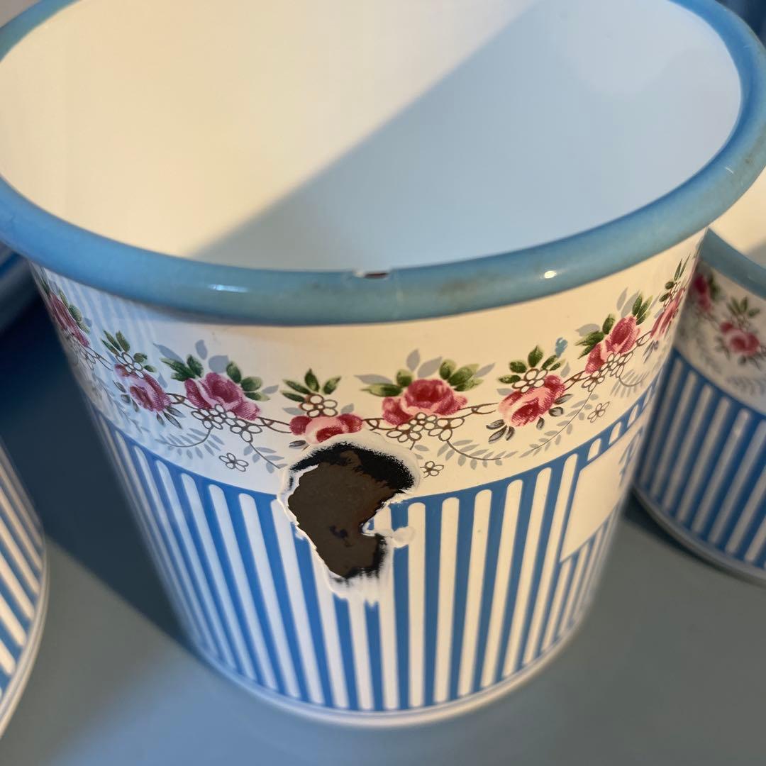 【値下げ中！】ホーロー入れ子式キャニスター3個セット