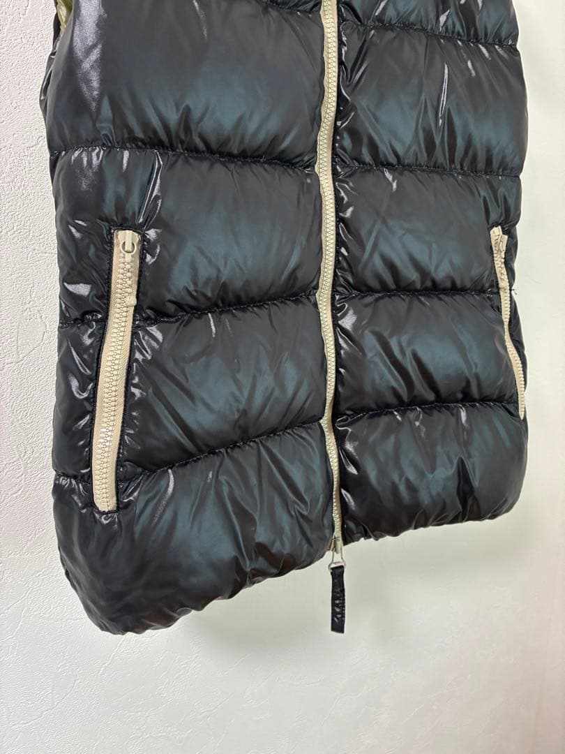 DUVETICA フード付きダウンベスト ブラック/オリーブ 38 ダブルジップ