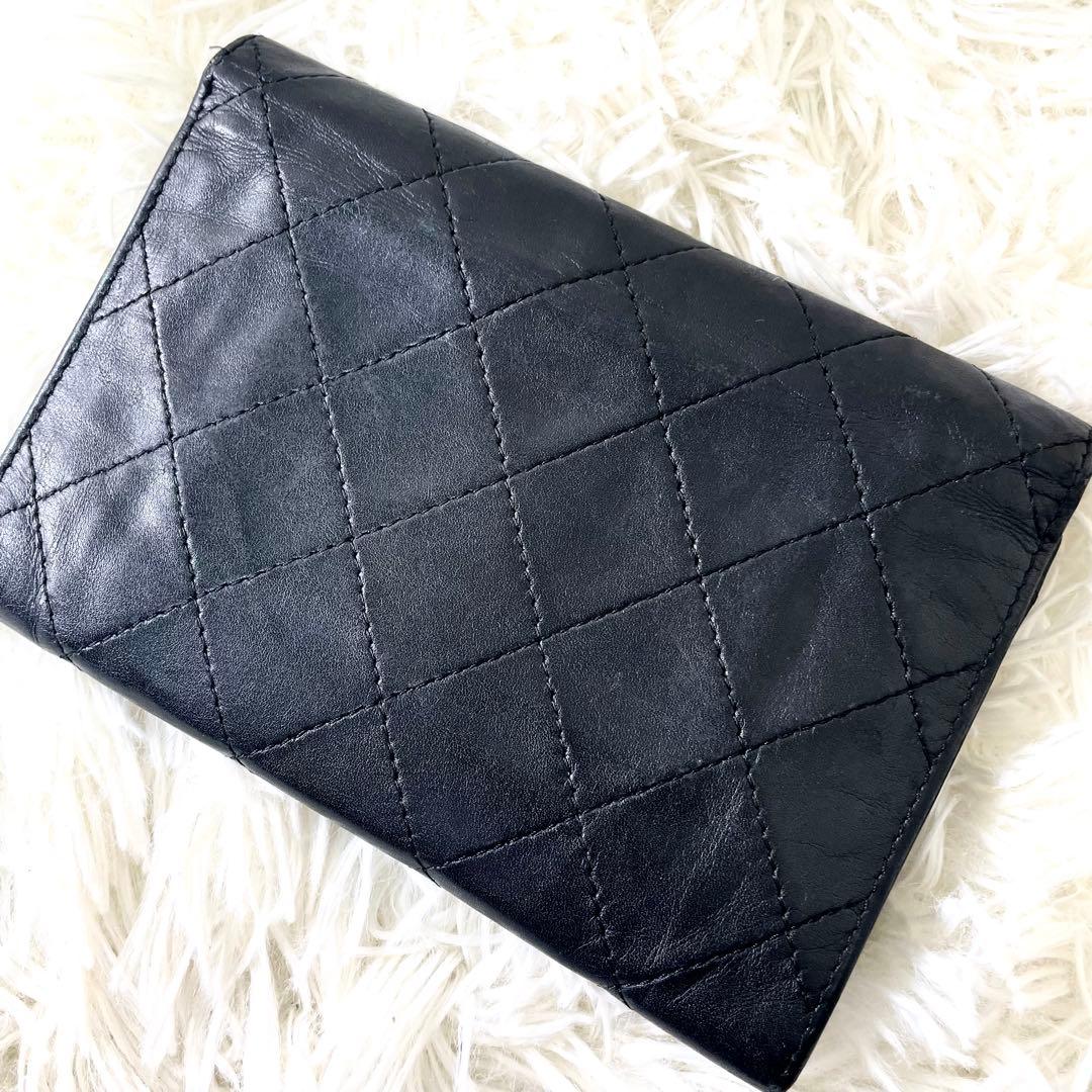 シャネル　CHANEL 二つ折り財布　カンボンライン　ブラック　黒　レザー