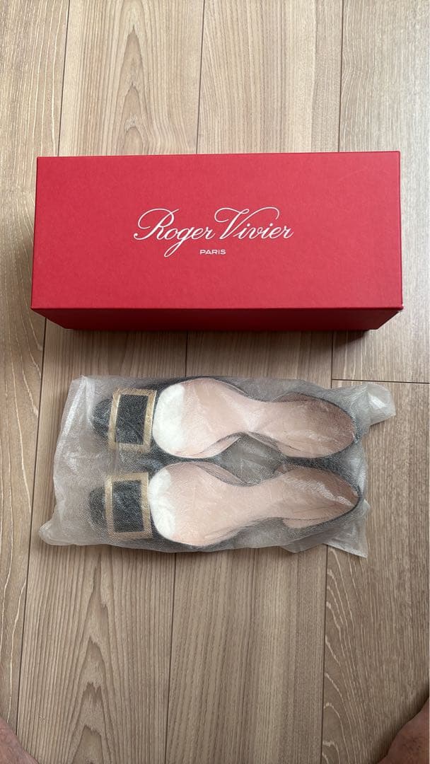 ロジェヴィヴィエ　サイズ:37