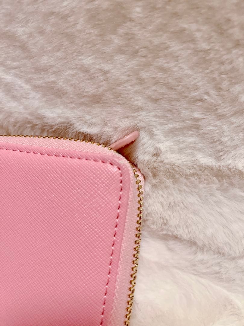 ゅ*様 【美品・最終値下げ】Vivienne Westwood 長財布 ピンク｜