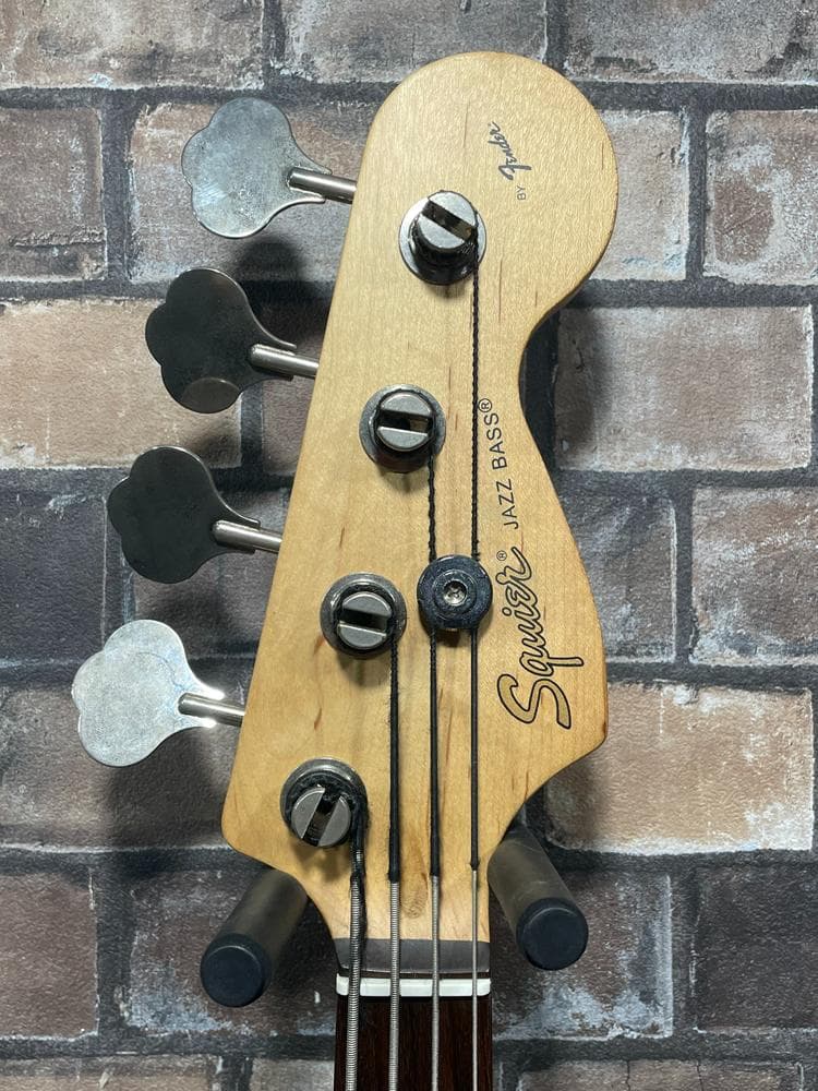 Fender/Squier ジャズベース サンバースト 純正ケース付